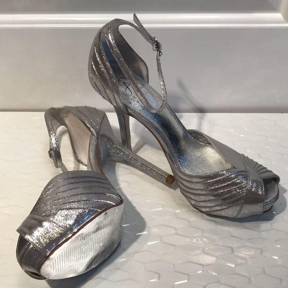 Silver platform